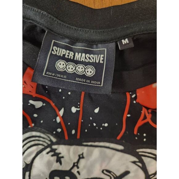 NWT MEDIUM SUPER MASSIVE LTD ED BLACK/MULTI/SILVER BEAR T-SHIRT - Picture 4 of 6